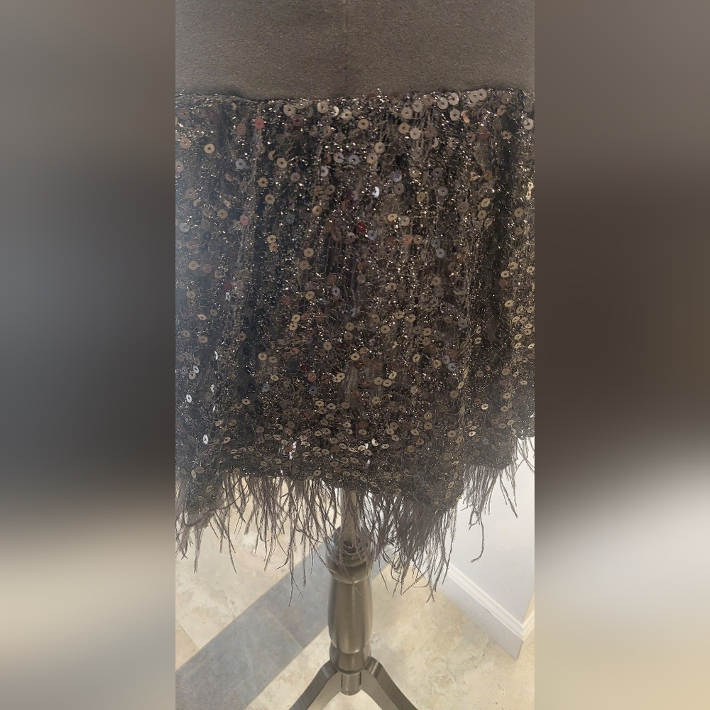 Chic Black Sequin Feathered Prom Dress - Picture 6 of 9